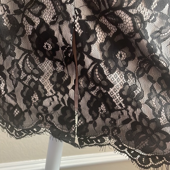 White House Black Market lace dress - size 4 - Picture 7 of 10